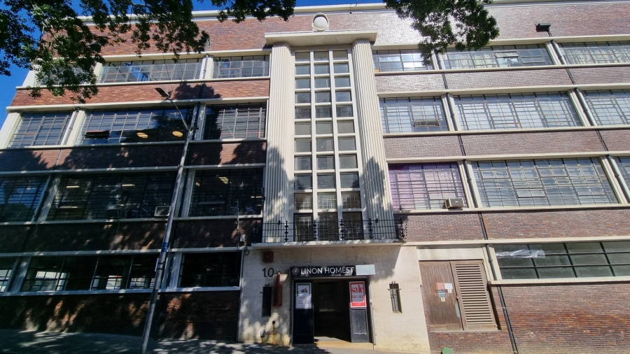 To Let Commercial Property for Rent in Woodstock Western Cape
